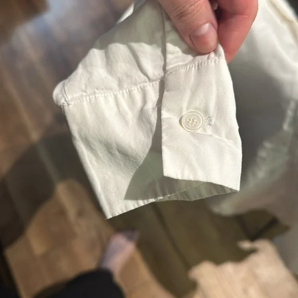 Reformation Ludlow Button Down - Picture 7 of 7